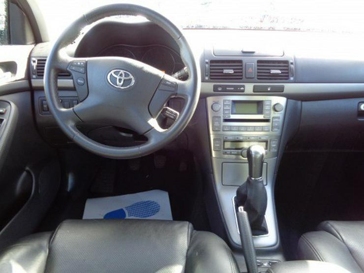 Bild 11: Toyota Avensis 2.0 VVT-i Executive