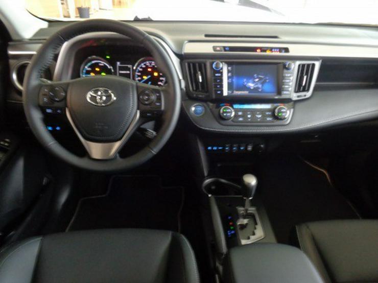 Bild 12: Toyota RAV4 2.5 VVT-i Hybrid Executive Hybrid 4x4  