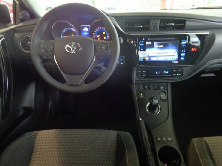 Bild 9: Toyota Auris 1.8 (Hybrid) Style Selection *Navi*  