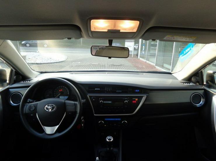 Bild 8: Toyota Auris 1.33 Cool EPH  