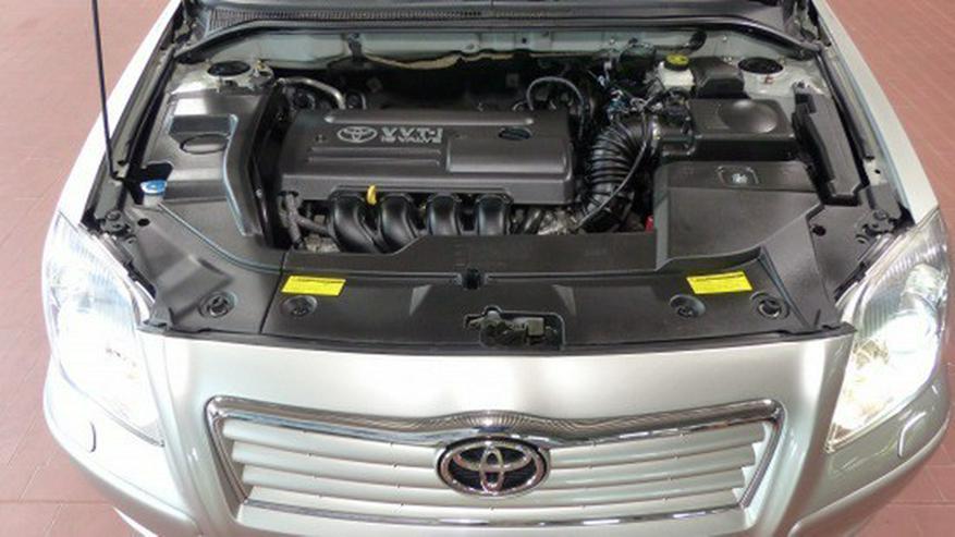 Bild 7: Toyota Avensis 1.8 VVT-i Executive  