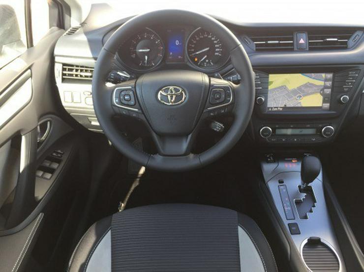 Bild 12: Toyota Avensis Touring Sports 1.8 VVT-i Edition-S+ Automatik