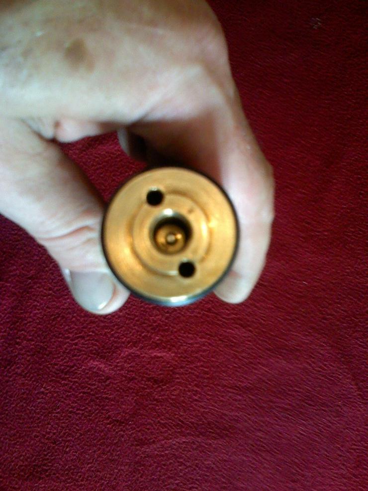 Bild 3: Walther 300 Bar Kartsche mit Quickfillanschluss