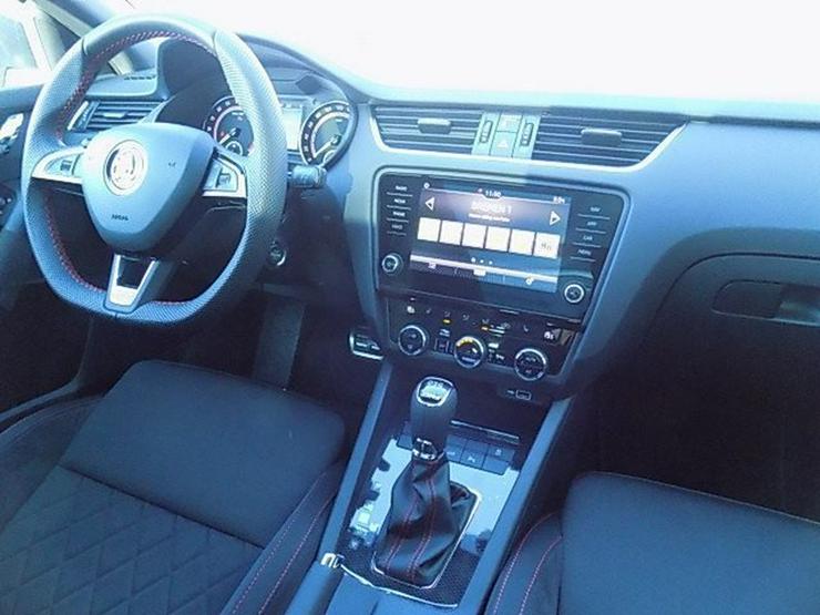 Bild 6: SKODA Octavia Combi RS 2,0 TDI DSG 4x4 Pano ACC