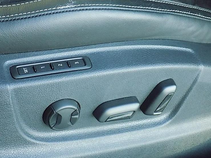 Bild 11: SKODA Octavia Combi RS 2,0 TDI DSG Pano AHK ACC Alu18''