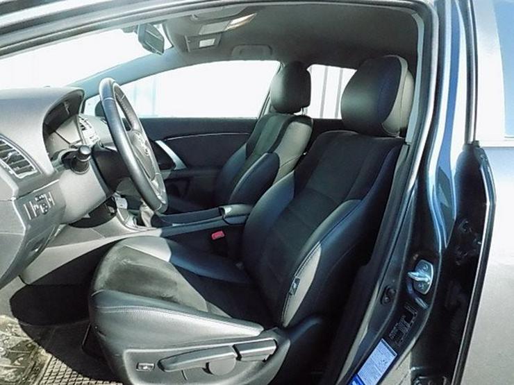 Bild 8: TOYOTA Avensis Combi 1,8 Teilleder Sitzheizung Alu17''