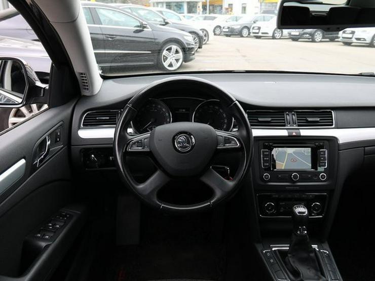 Bild 16: SKODA Superb 2.0 TDI AMBITION-NAVI-PDC-SHZ-SCHECKHEFT