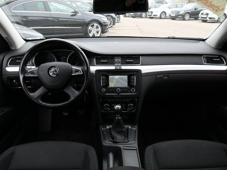 Bild 15: SKODA Superb 2.0 TDI AMBITION-NAVI-PDC-SHZ-SCHECKHEFT