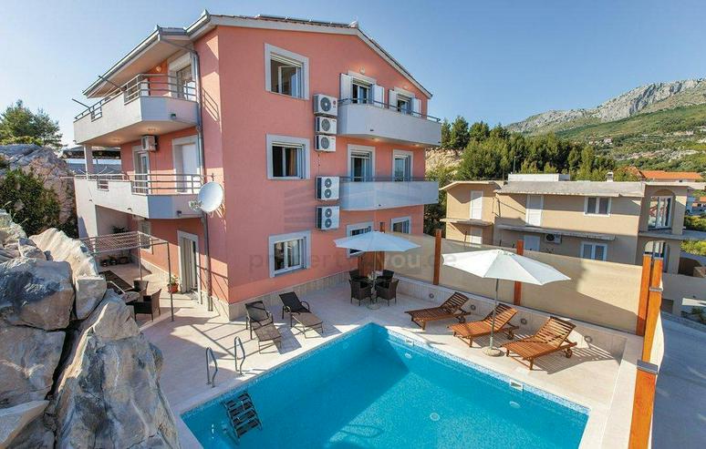 Wunderschönes Ferienhaus mit Pool, 3 Wohnungen, 9 Schlafzimmern und 6 Bäder in Split Kro... - Haus kaufen - Bild 12