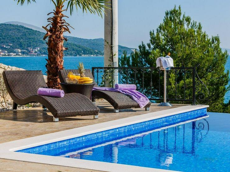 Bild 7: Kroatien - Haus mit Schwimmbad und Traum Meerblick in Marina bei Trogir