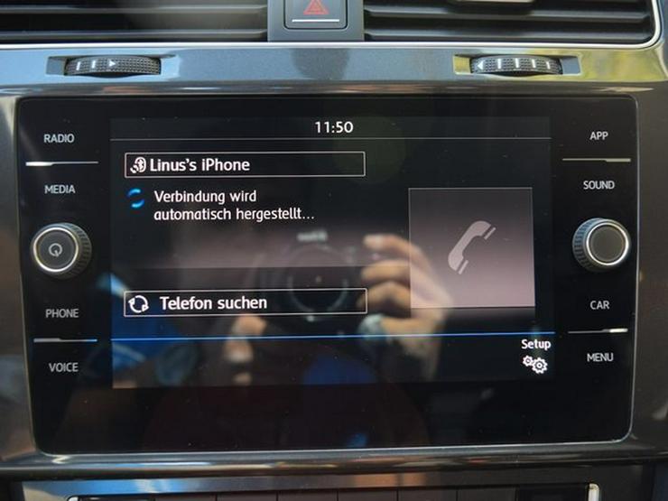 Bild 19: VW Golf VII 1.0 TSI S&S 110 PS App Connect Klimaaut. Müd.erk. ALU16 Temp BC BT NSW