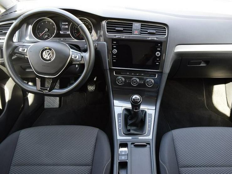 VW Golf VII 1.0 TSI S&S 110 PS App Connect Klimaaut. Müd.erk. ALU16 Temp BC BT NSW - Golf - Bild 4