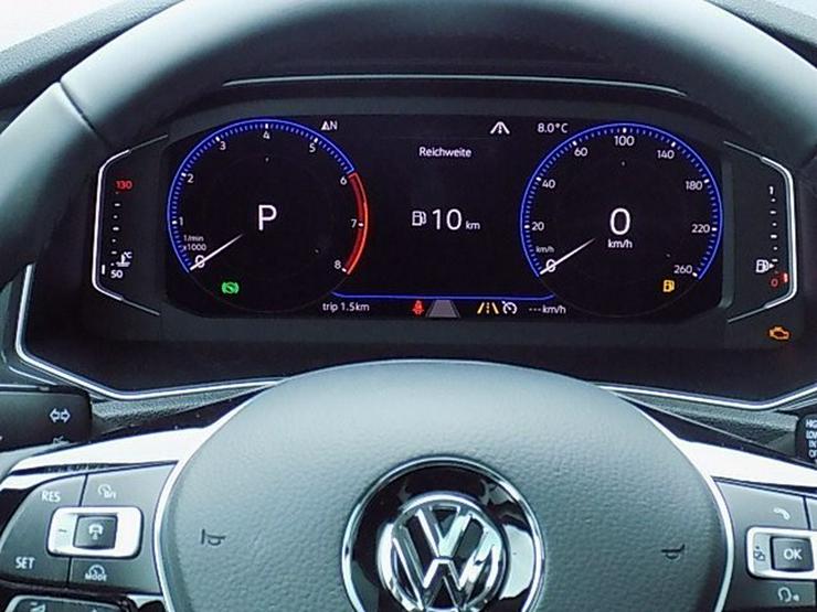 Bild 11: VW T-Roc 2,0 TSI Sport DSG 4-Motion ACC Pano LED
