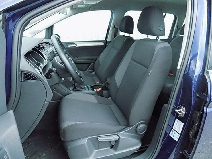 Bild 11: VW Touran 1,6 TDI DSG Navi ACC 7-Sitze