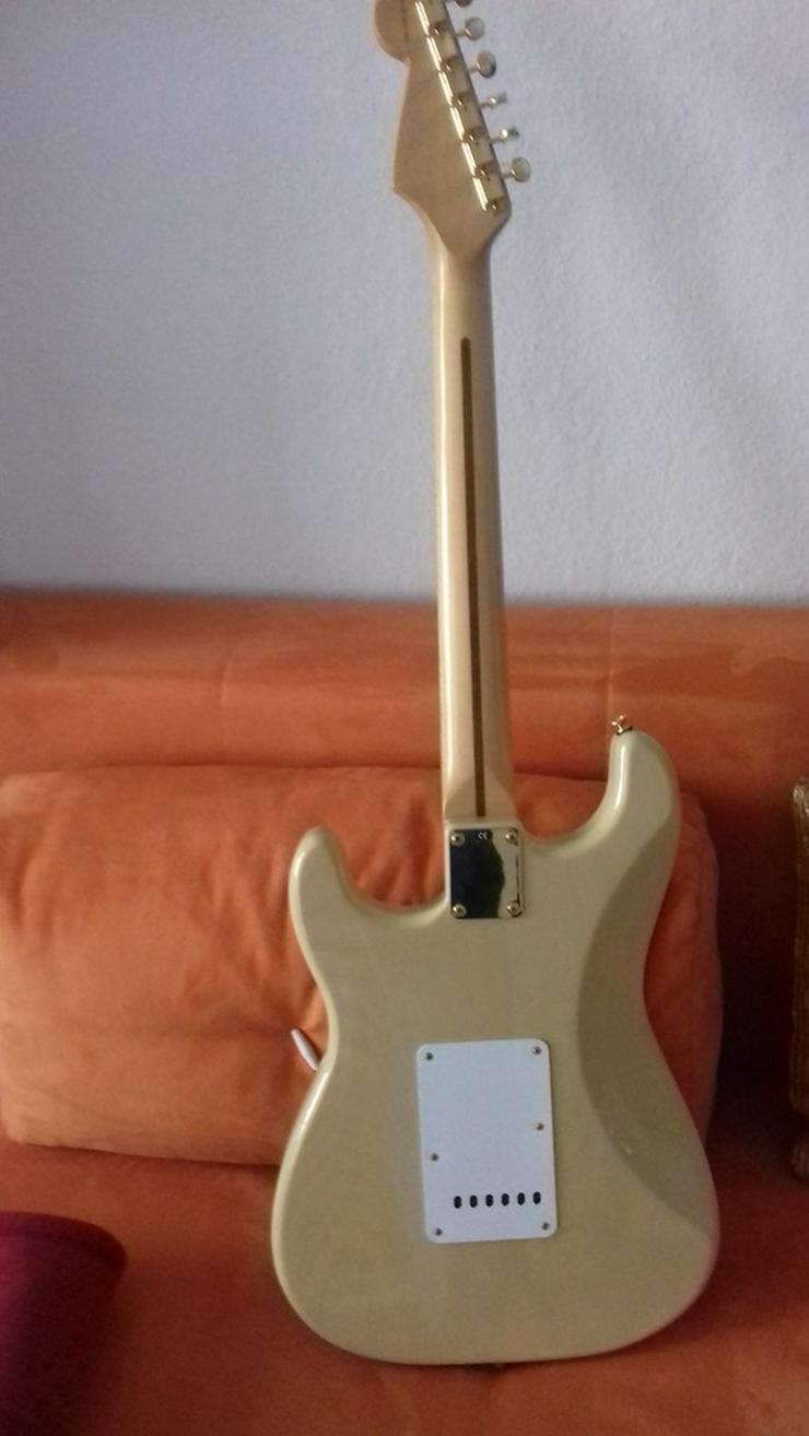 Bild 5: Fender Deluxe Players Stratocaster Honeyblonde
