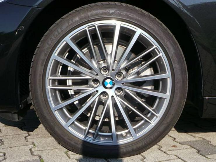 BMW 520d xDrive Sport Line Navi Prof HUD LED EU6 - 5er Reihe - Bild 21