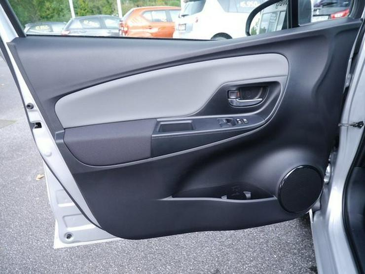 Bild 28: TOYOTA Yaris 1,0 Comfort + Design Paket