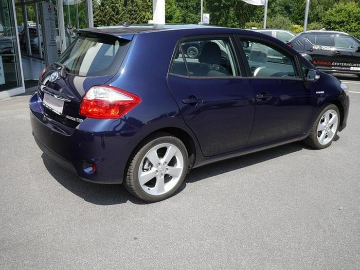 Bild 11: TOYOTA Auris 1,8 Hybrid Executive + PDC