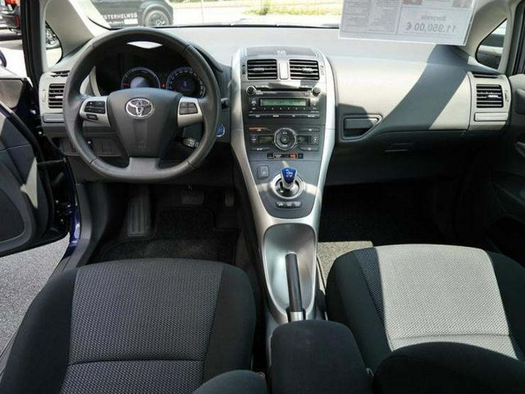 Bild 2: TOYOTA Auris 1,8 Hybrid Executive + PDC