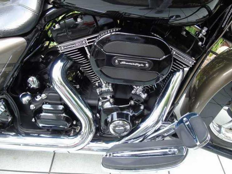 HARLEY DAVIDSON Road King CVO FLHRSE ABS 110 CUI Screamin Eagle - Harley Davidson - Bild 4