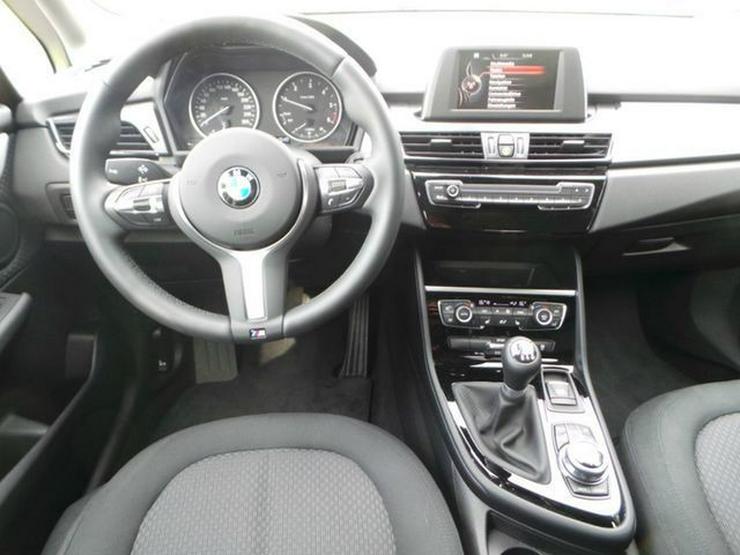 Bild 4: BMW 216 Gran Tourer Advantage Klimaaut. PDC Sitzhzg. Vorn NSW MF Lenkrad