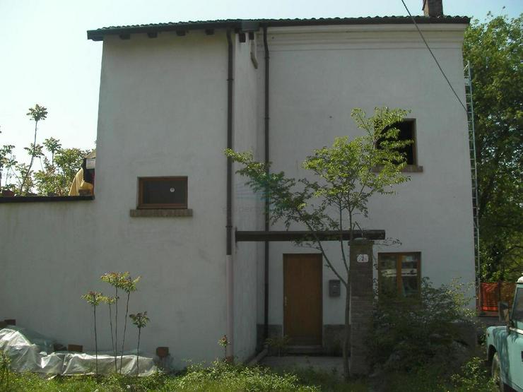 Bild 12: PROVISIONSFREI: Einfamilienhaus in den Weinbergen der Region vor PAVIA