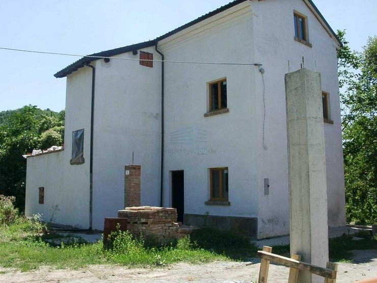 Bild 2: PROVISIONSFREI: Einfamilienhaus in den Weinbergen der Region vor PAVIA