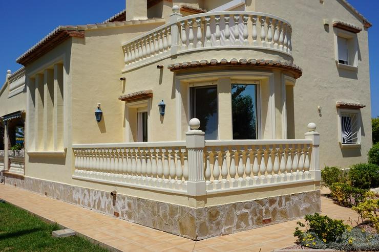 Bild 2: villa in denia