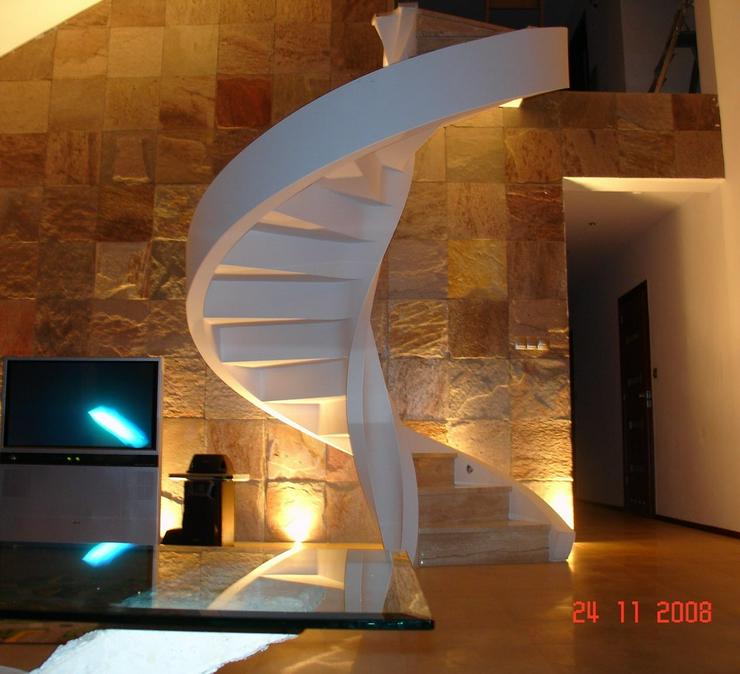 Bild 1: Spiraltreppen - Massive Treppen aus Blähton