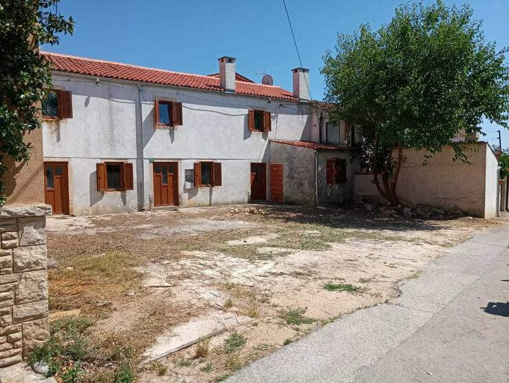Haus (3 Wohnungen) Kroatien Pula - Gewerbeimmobilie kaufen - Bild 6