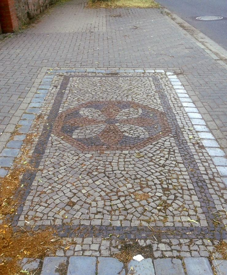 Bild 10: historische Pflastersteine Grauwacke Mosaikpf