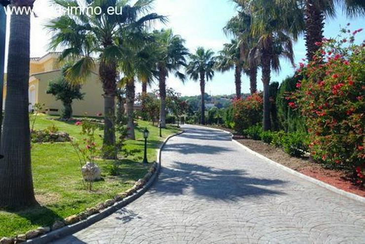 Bild 3: : 4 Schlafzimmer Villa in Estepona mit Meerblick.