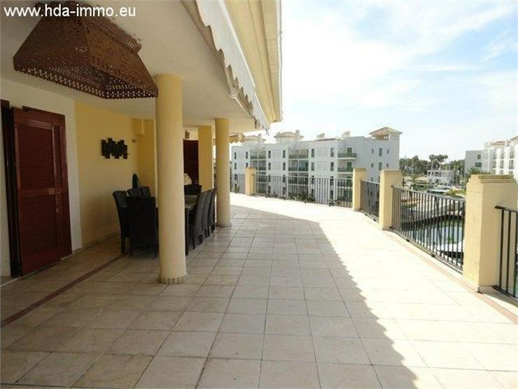 : Luxuriöse Penthouse mit Blick auf den Yachthafen in Sotogrande, Cádiz - Wohnung kaufen - Bild 1