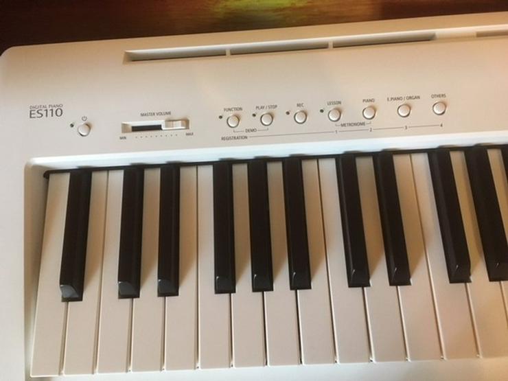 Kawai ES 110 E- Piano weiss  neuwertig. - Keyboards & E-Pianos - Bild 1