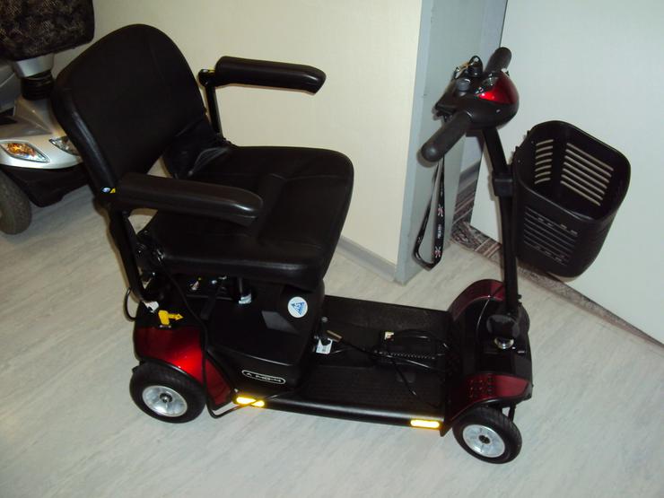 Bild 1: Elektrorollstuhl, Elektromobil, Rollstuhl