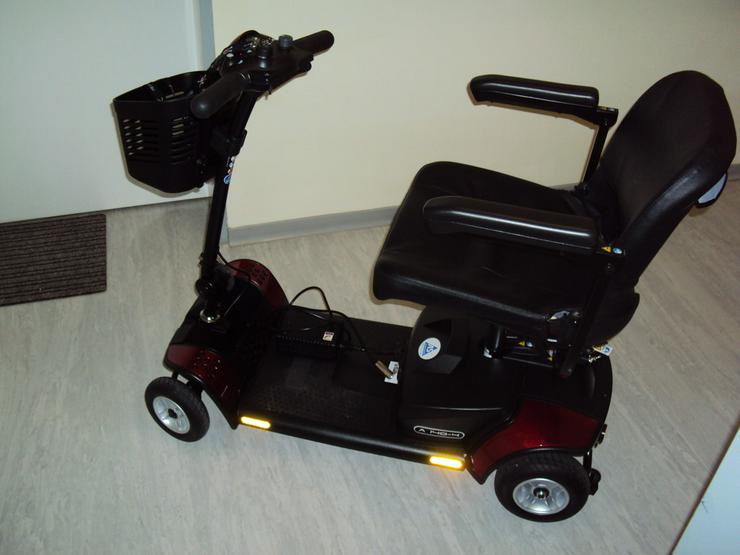Bild 9: Elektrorollstuhl, Elektromobil, Rollstuhl