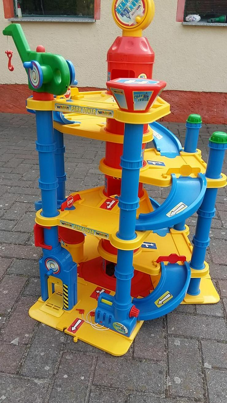 Große Parkgarage/ Parkhaus von der Firma Warder - Spielzeug für Babys - Bild 3