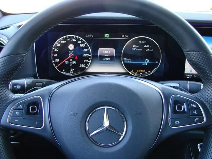 Bild 10: MERCEDES-BENZ E 220 d Distronic+ LED Navi Panorama Burmester