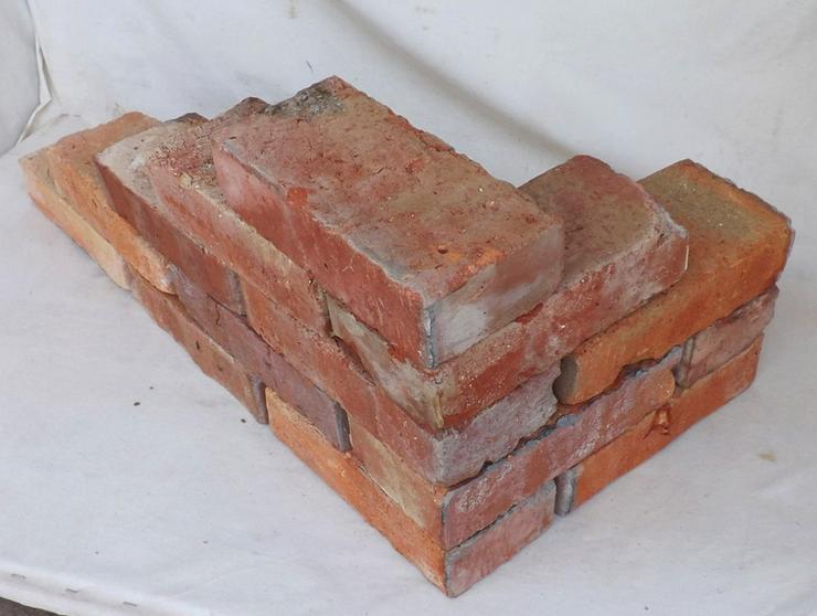 Bild 4: Antikziegel rustikale alte Mauersteine Ziegel