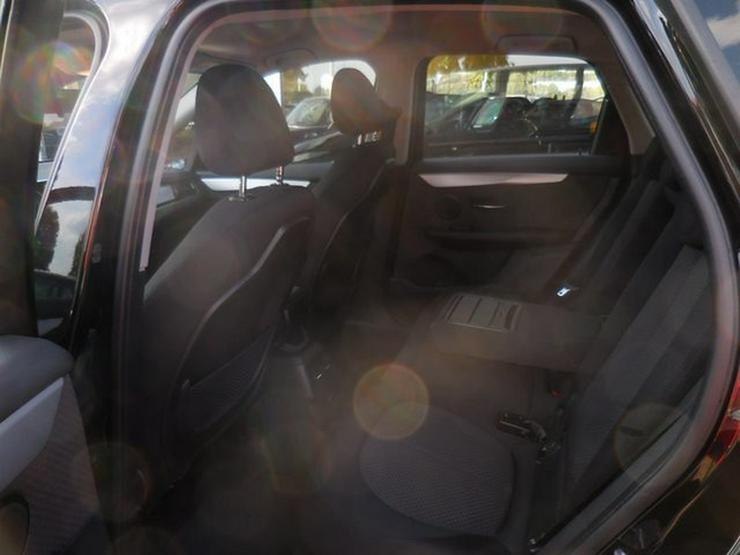 Bild 6: BMW 218 Active Tourer Klimaaut Sitzhz Bluetooth PDC