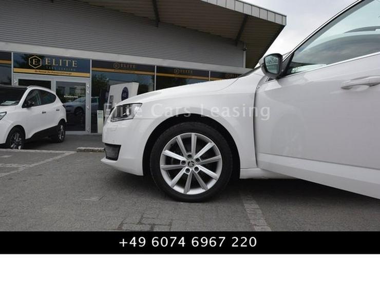 Bild 13: SKODA Octavia Combi Elegance Navi/LederBeige/BiXen/AHK