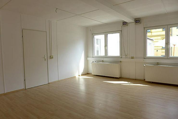 Biete Büro Arbeitsraum 27,54 qm 300 Euro warm - Büro & Gewerbeflächen mieten - Bild 2