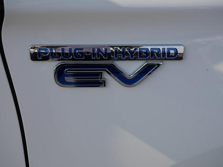 Bild 35: MITSUBISHI Plug-in Hybrid Outlander PHEV 4WD Modelljahr2019