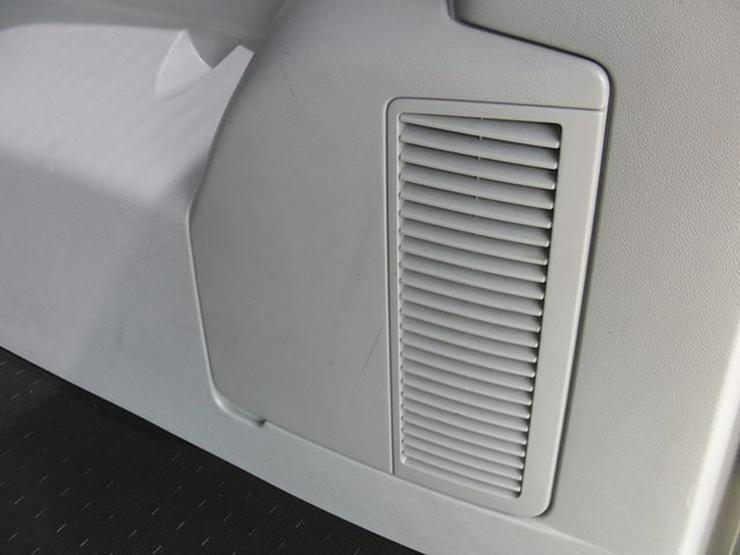 Bild 9: VW T5 LR 9 Sitze DSG Klima E-Paket