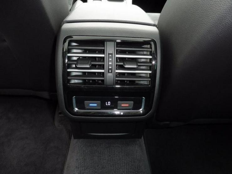 Bild 8: VW Passat Variant HIGHLINE 2.0 TDI DSG +NAVI/R-LINE