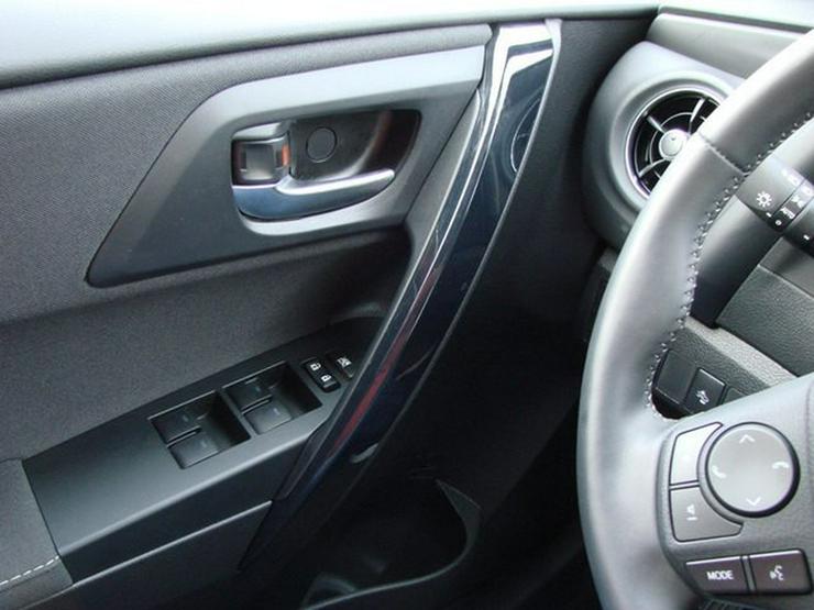 TOYOTA Auris 1.8-l-VVT-i Hybrid Edition-S+ Klima Tempomat SHZ - Auris - Bild 15