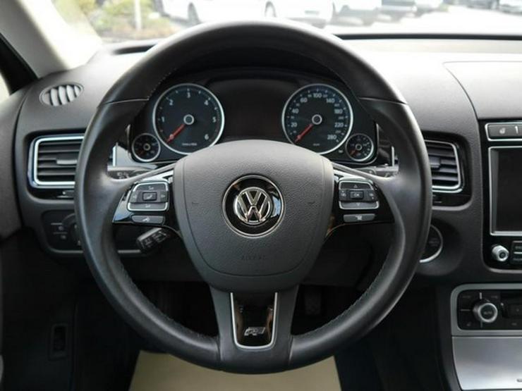 Bild 8: VW Touareg 3.0 V6 TDI DPF 4MOTION AUTOMATIC R-LINE * BMT * AHK * LEDER * LUFTFEDERUNG * NAVI * ACTIV