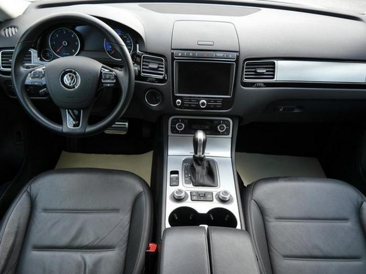 Bild 6: VW Touareg 3.0 V6 TDI DPF 4MOTION AUTOMATIC R-LINE * BMT * AHK * LEDER * LUFTFEDERUNG * NAVI * ACTIV