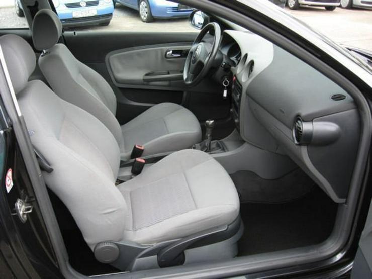 Bild 12: SEAT Ibiza 1.4i 16V Signo Sport mit Klimaautomatik