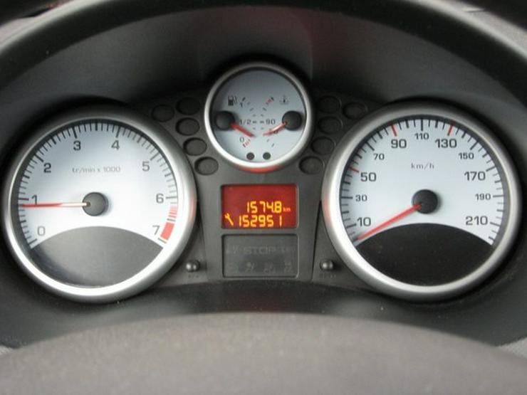 Bild 22: PEUGEOT 206 Peugeot + 1,2 mit Klima HECKSCHADEN